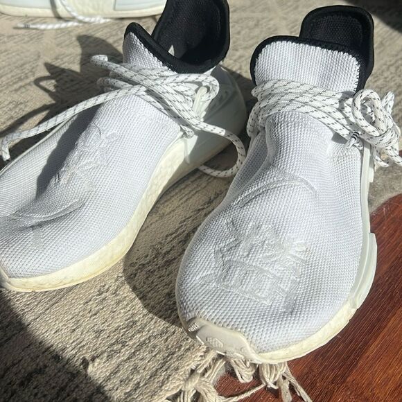 Pharrell Human Adidas Shoes ALL WHITE - Comes with Black Laces and Original Box - Picture 5 of 8